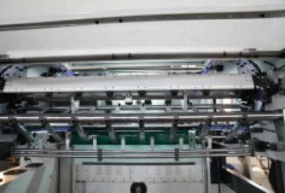 480 * 450 mm Min Paper Size CQT-1520 Automatic Die Cutter con stripping e creasing