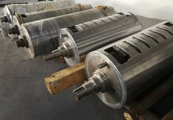 Macchina per la laminazione del cartone ondulato con tensione di 380 V e potenza di generatori di 3 kW